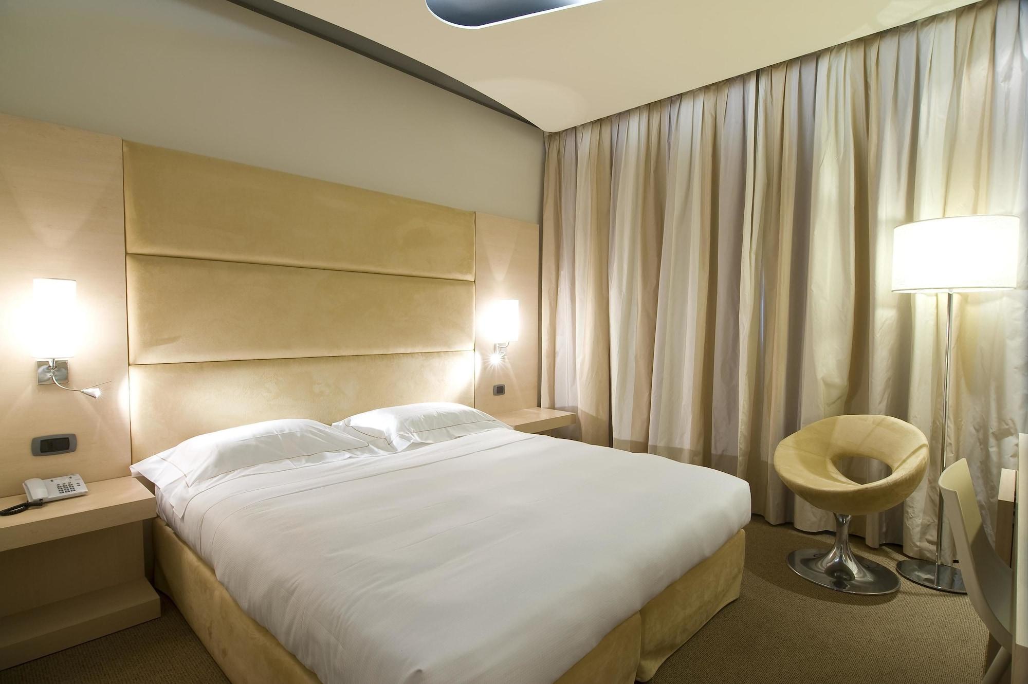 เบสต์ เวสเทิร์น พลัส โฮเต็ล เอ็กซ์โป Hotel วิลลาฟรันกา ดี เวโรนา ภายนอก รูปภาพ