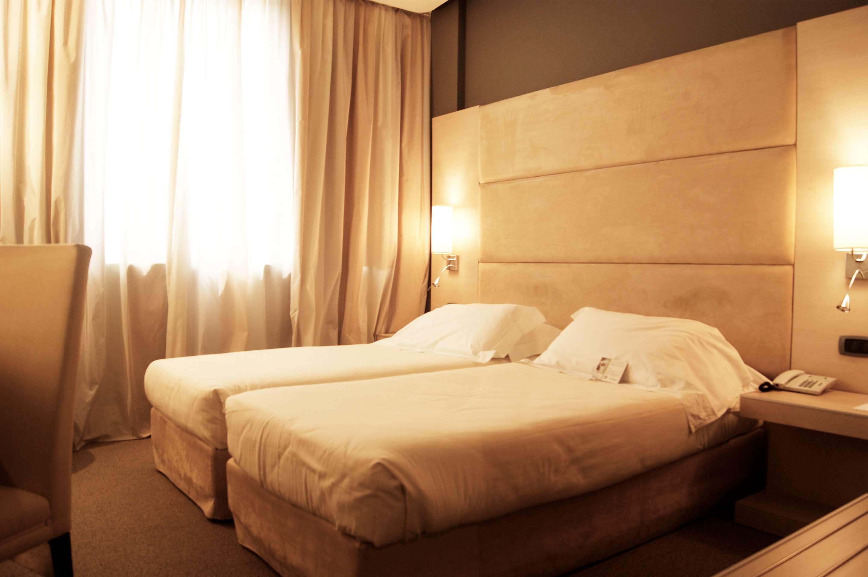เบสต์ เวสเทิร์น พลัส โฮเต็ล เอ็กซ์โป Hotel วิลลาฟรันกา ดี เวโรนา ภายนอก รูปภาพ