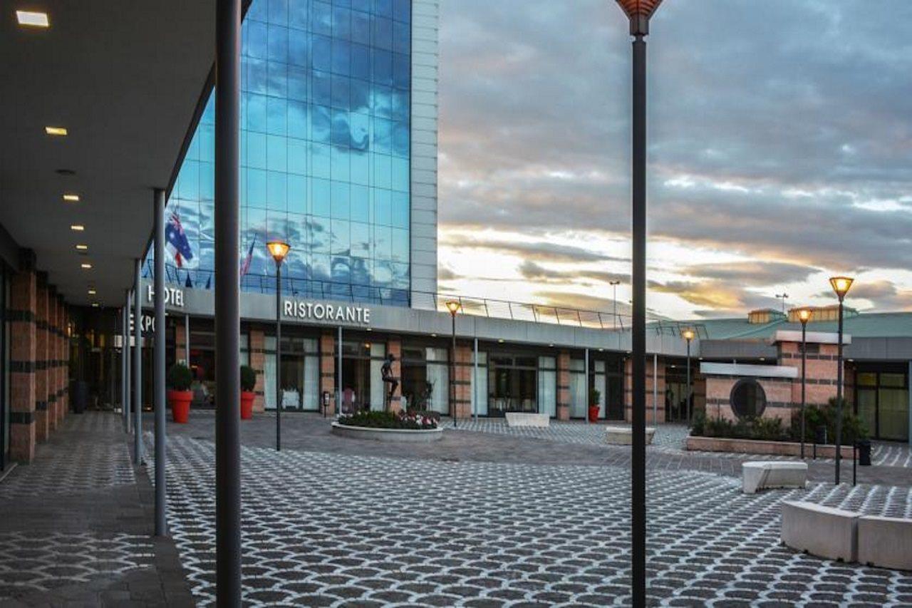 เบสต์ เวสเทิร์น พลัส โฮเต็ล เอ็กซ์โป Hotel วิลลาฟรันกา ดี เวโรนา ภายนอก รูปภาพ